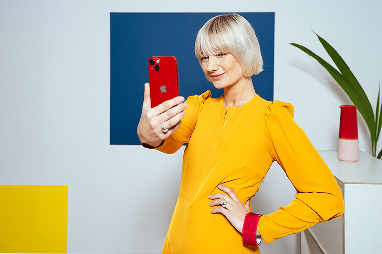 Un fond coloré ravivera votre selfie.